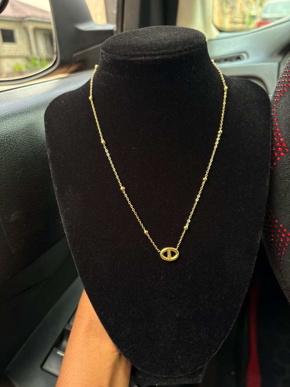 Nuvè Yang necklace