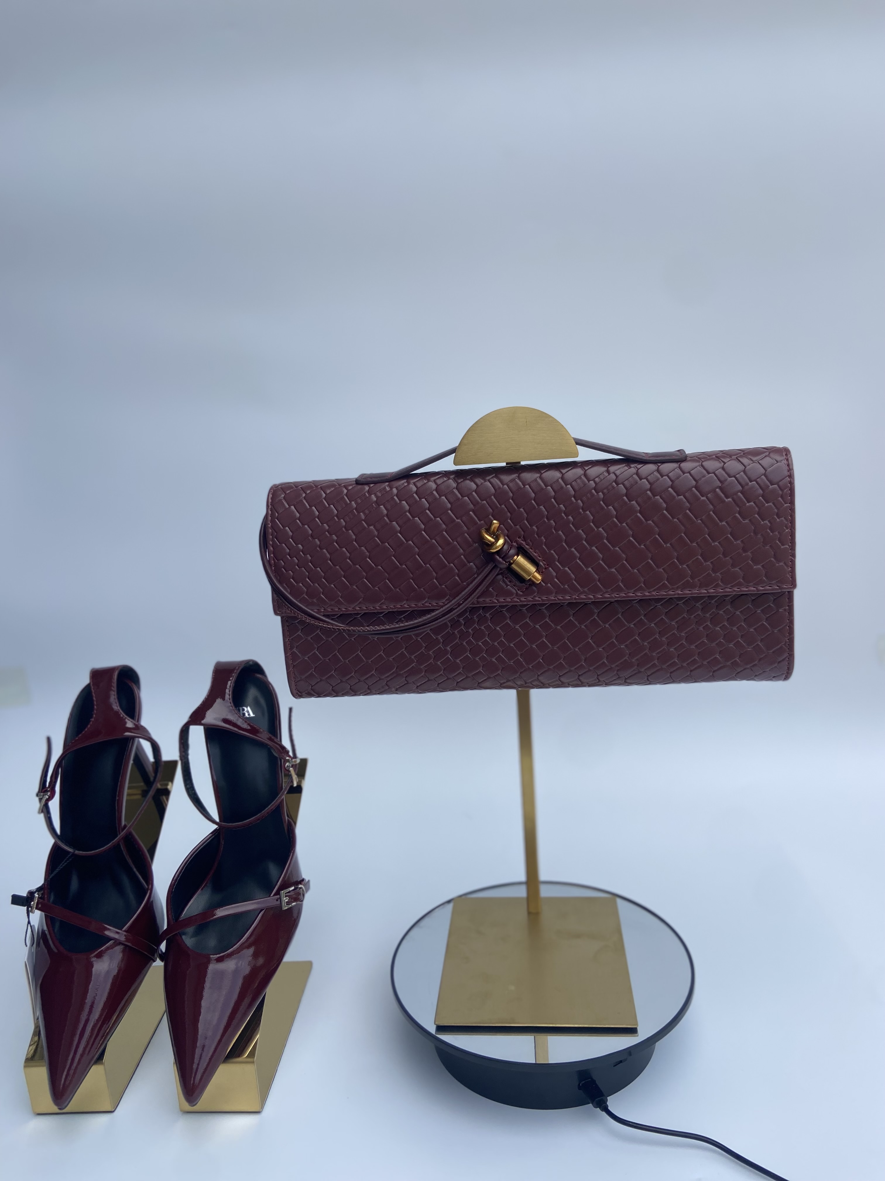 Bottega Veneta Long clutch & Zara heels combo